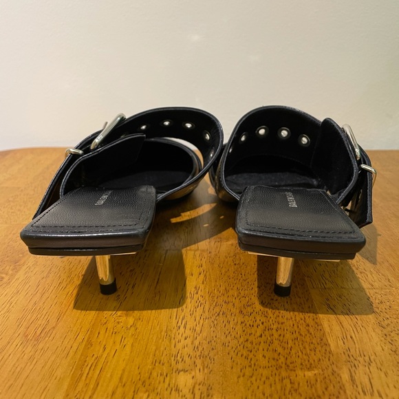 Balenciaga Runway Leather Pumps - Picture 3 of 10